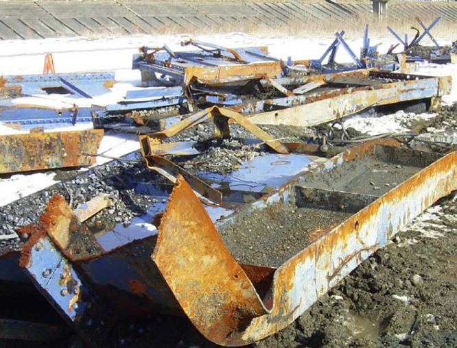 水陸両用バックホウによる災害復旧工事