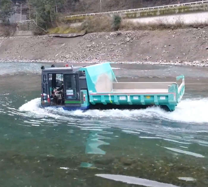 水陸両用キャリアダンプ