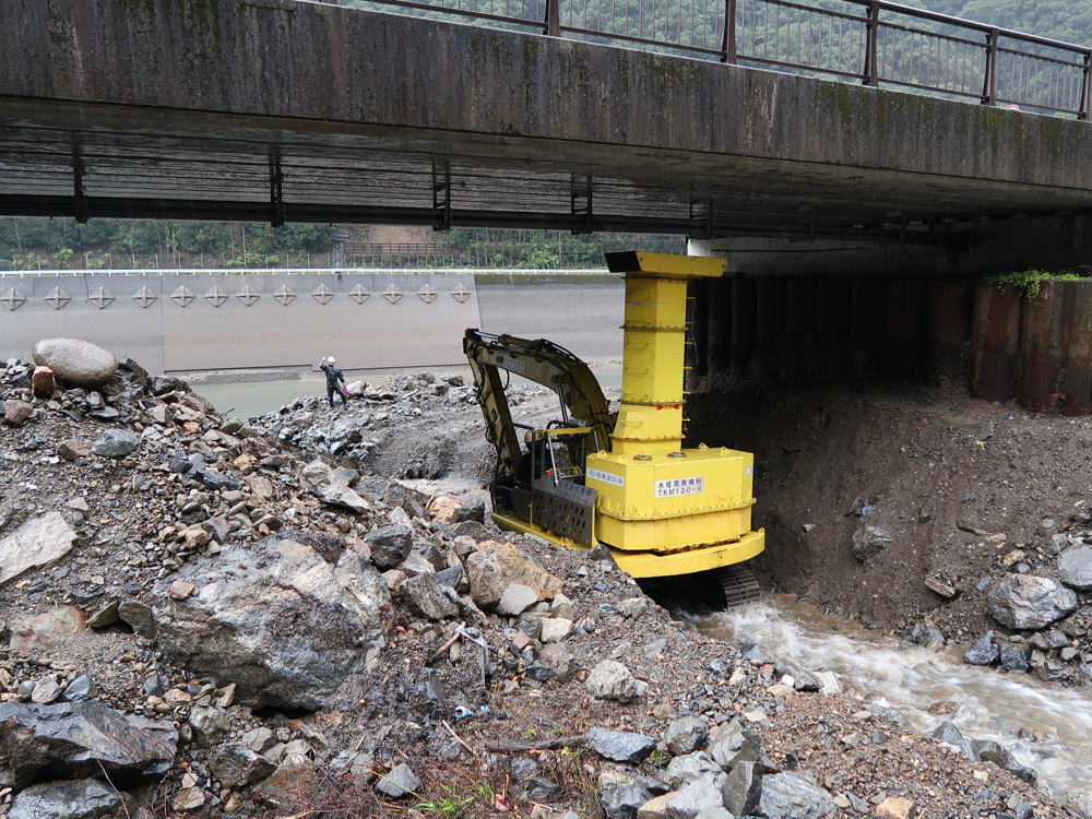 河川・ダム維持浚渫技術