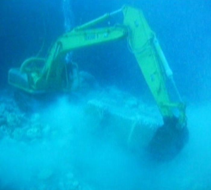 水中バックホウ